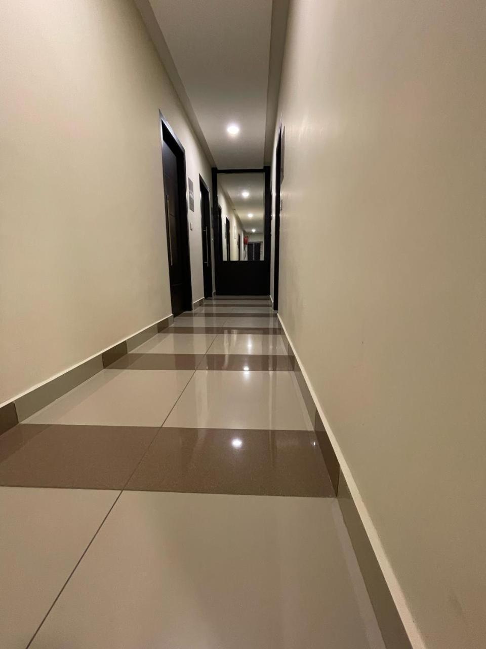 Hotel Deepakam Inn 帕拉克卡德 外观 照片